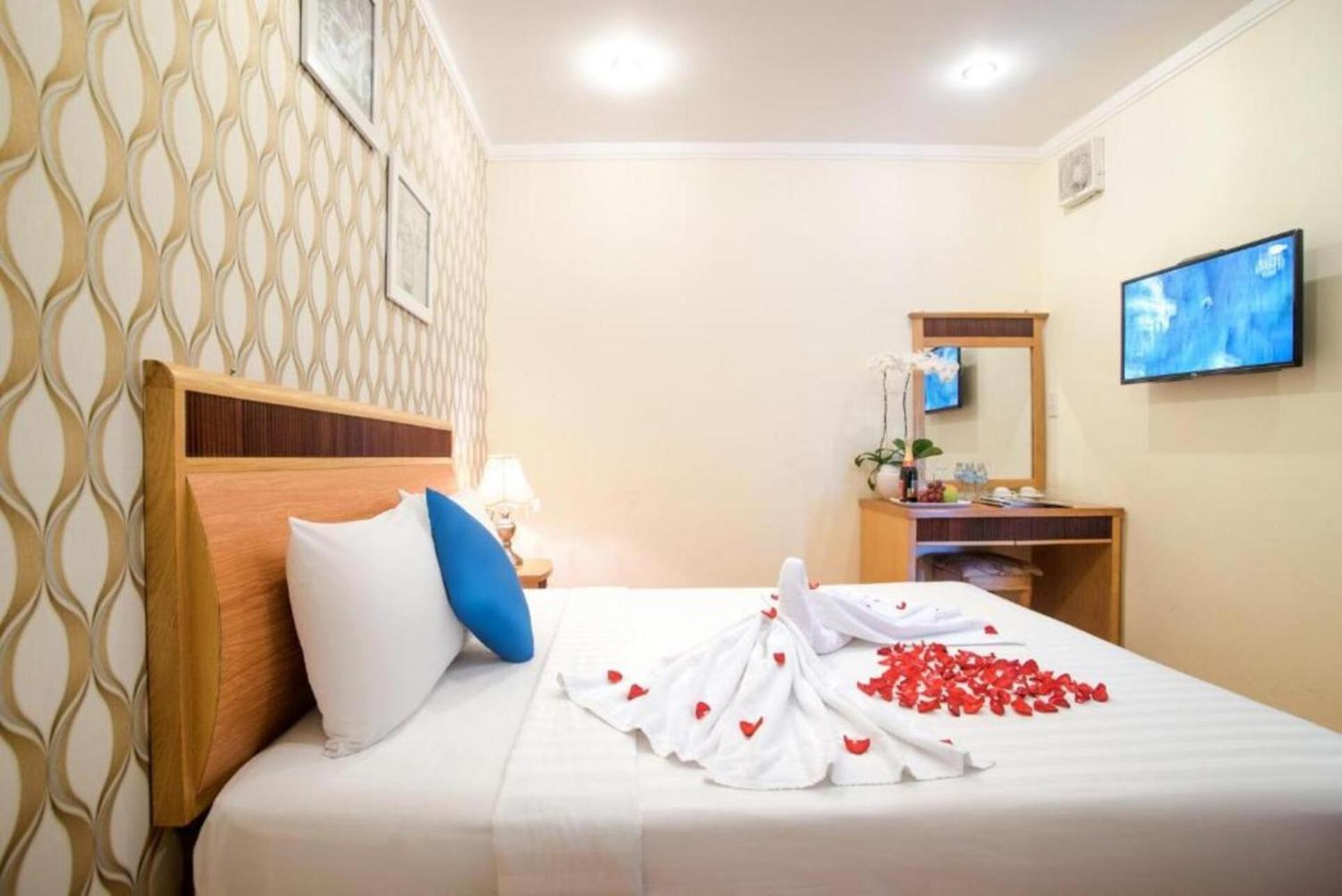 Ruby Saigon Hotel - Ben Thanh Ho Chi Minh City Exterior photo